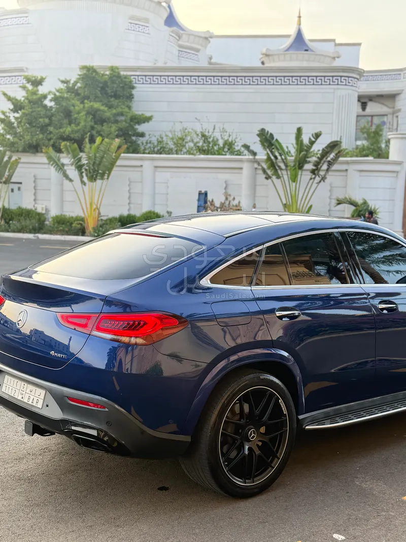 2021 مرسيدس - بنز جي إل إي 450 كوبيه