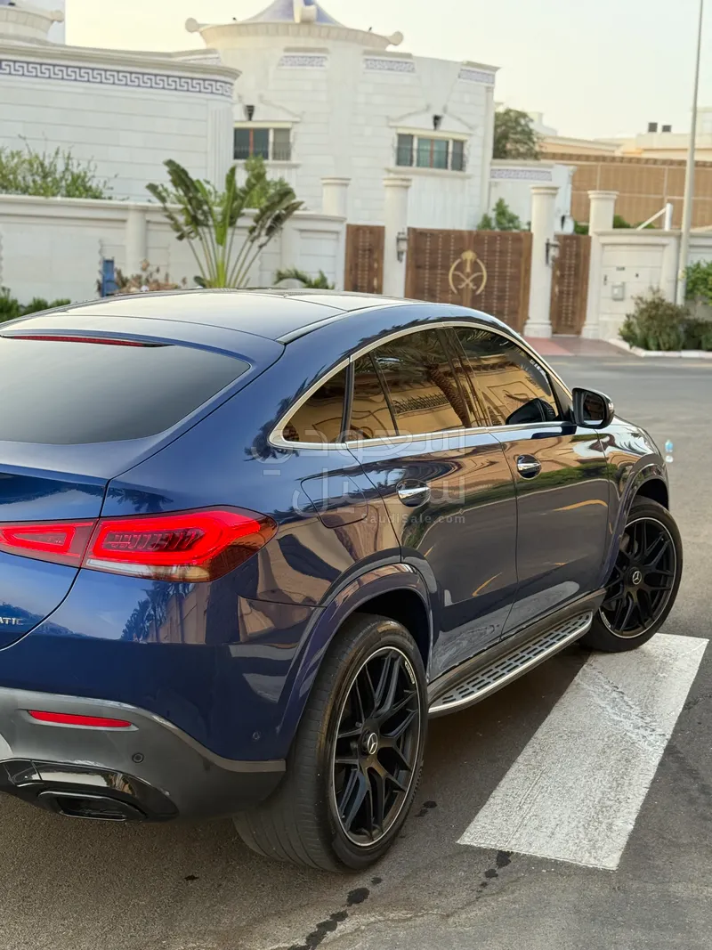 2021 مرسيدس - بنز جي إل إي 450 كوبيه