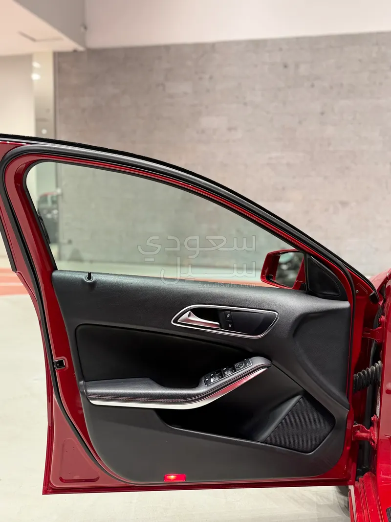 2018 مرسيدس - بنز أي 250