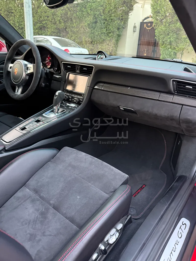 2015 بورش 911 كاريرا جي تي اس