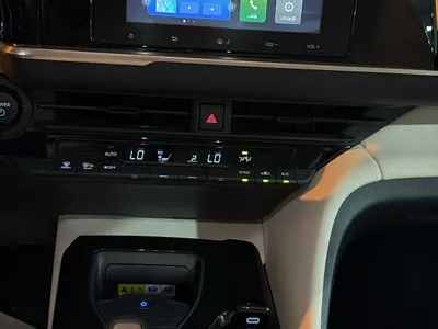 2026 تويوتا كراون ماجيستا