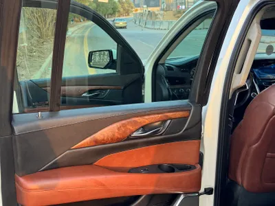 2015 كاديلاك اسكاليد بلاتينيوم