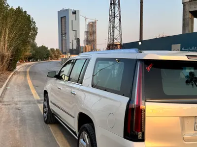 2015 كاديلاك اسكاليد بلاتينيوم