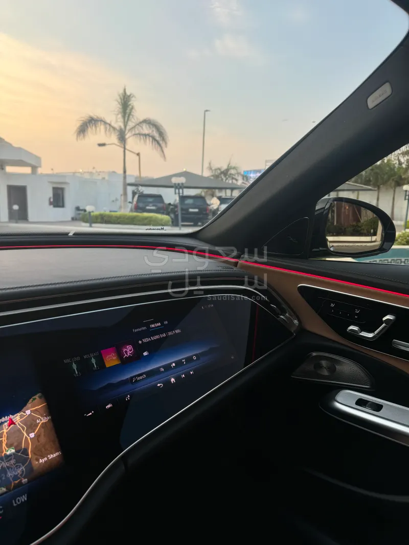 2025 مرسيدس - بنز إي 300