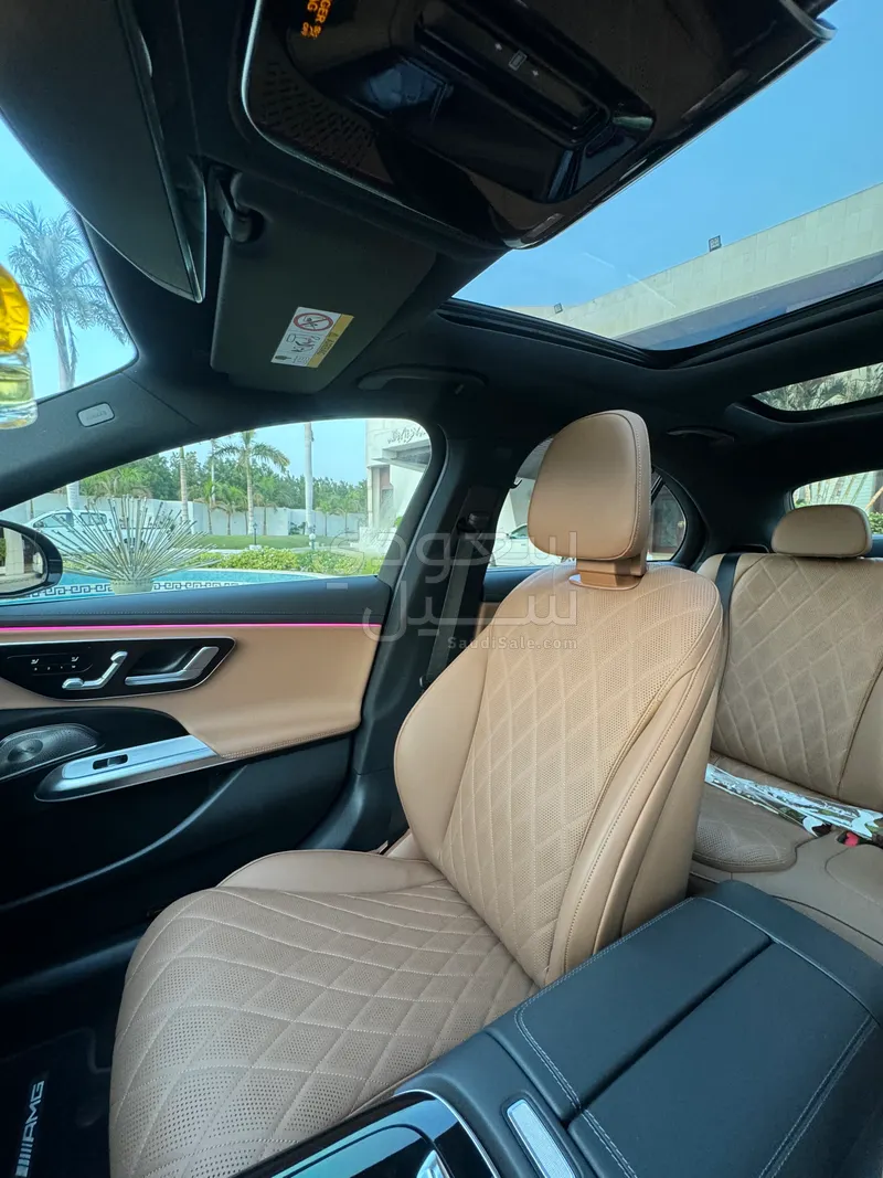 2025 مرسيدس - بنز إي 300