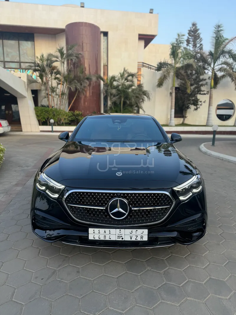 2025 مرسيدس - بنز إي 300