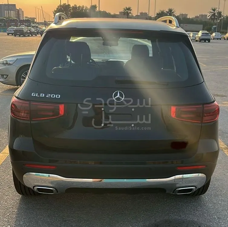 2025 مرسيدس - بنز جي إل بي 200
