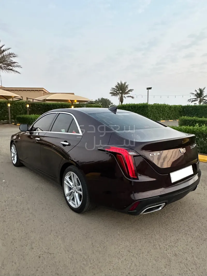 2021 كاديلاك سي تي 4