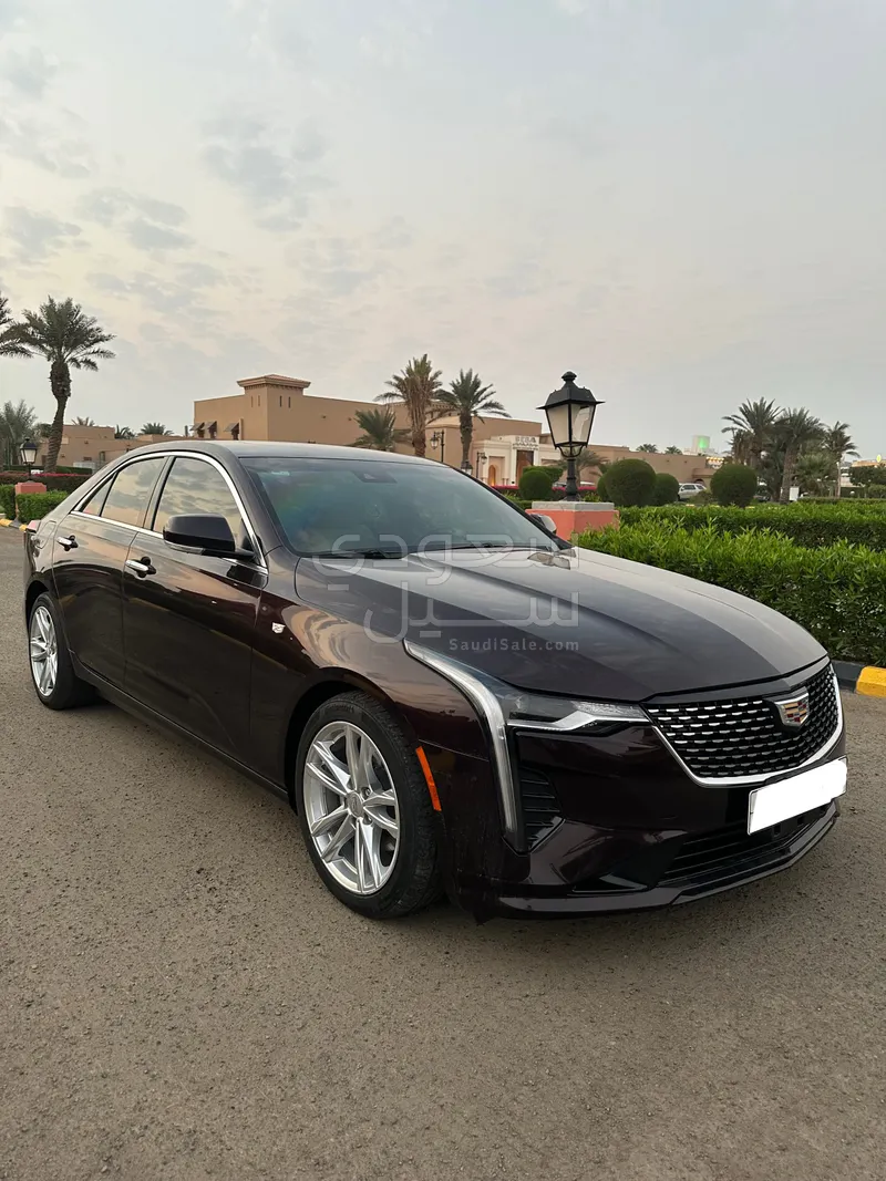 2021 كاديلاك سي تي 4
