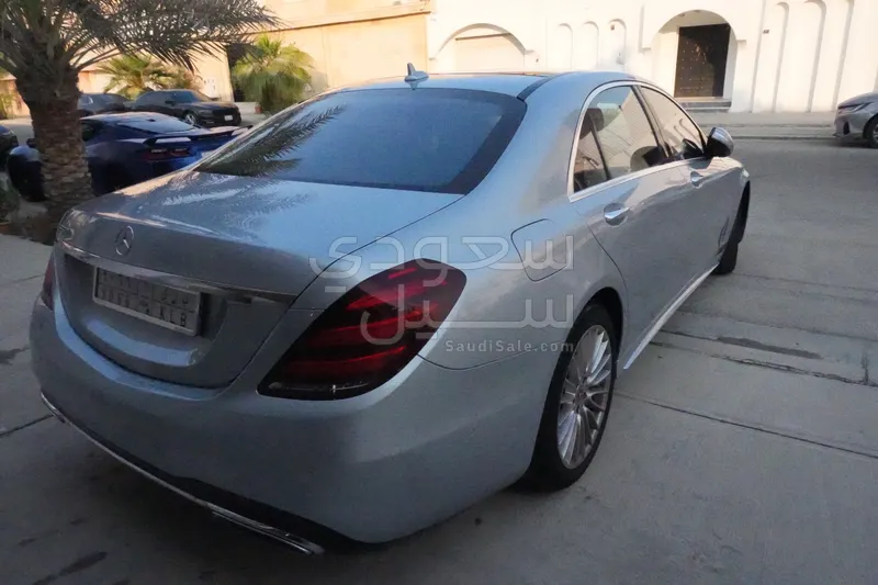 2019 مرسيدس - بنز إس 560