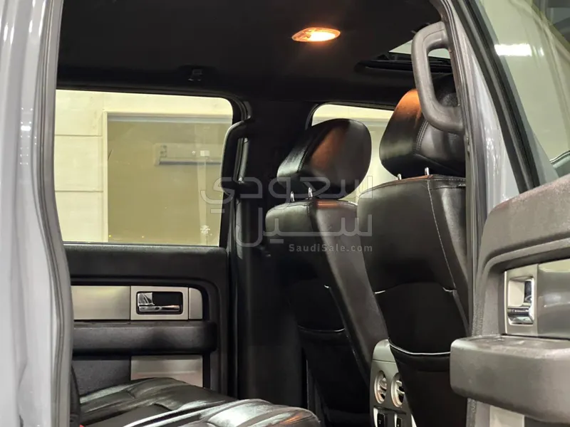 2014 فورد اف 150 اس في تي رابتر