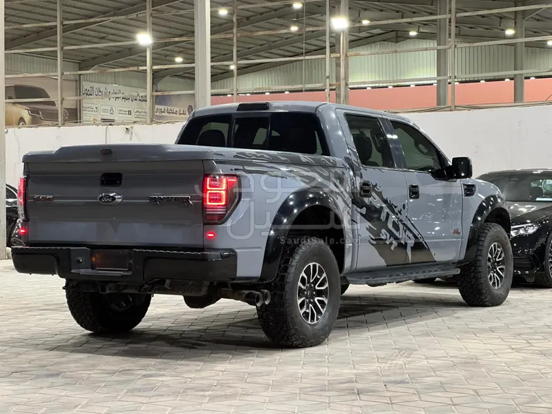 2014 فورد اف 150 اس في تي رابتر