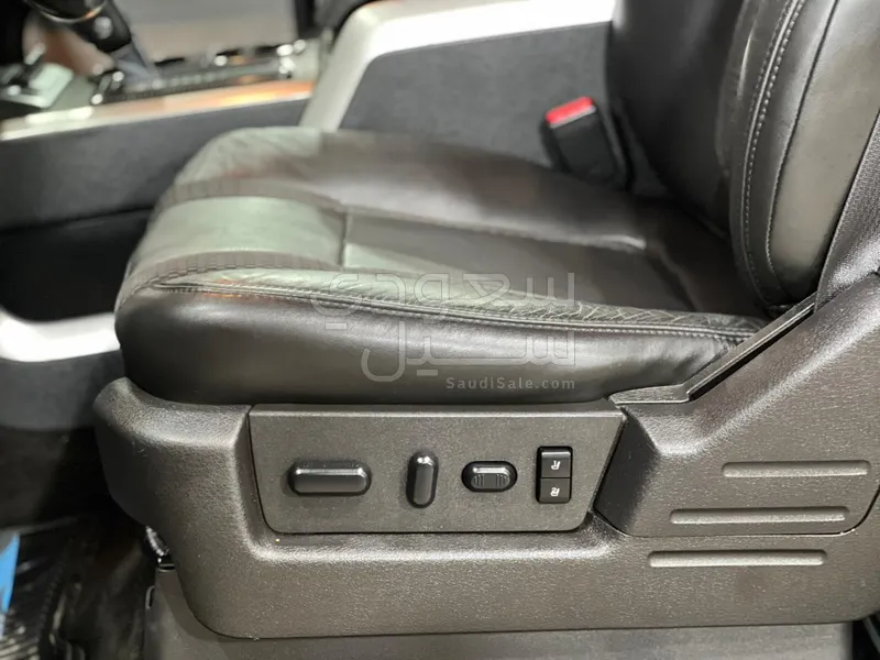 2014 فورد اف 150 اس في تي رابتر