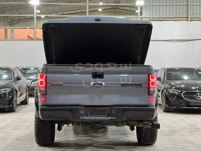 2014 فورد اف 150 اس في تي رابتر