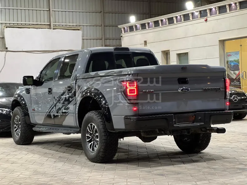 2014 فورد اف 150 اس في تي رابتر