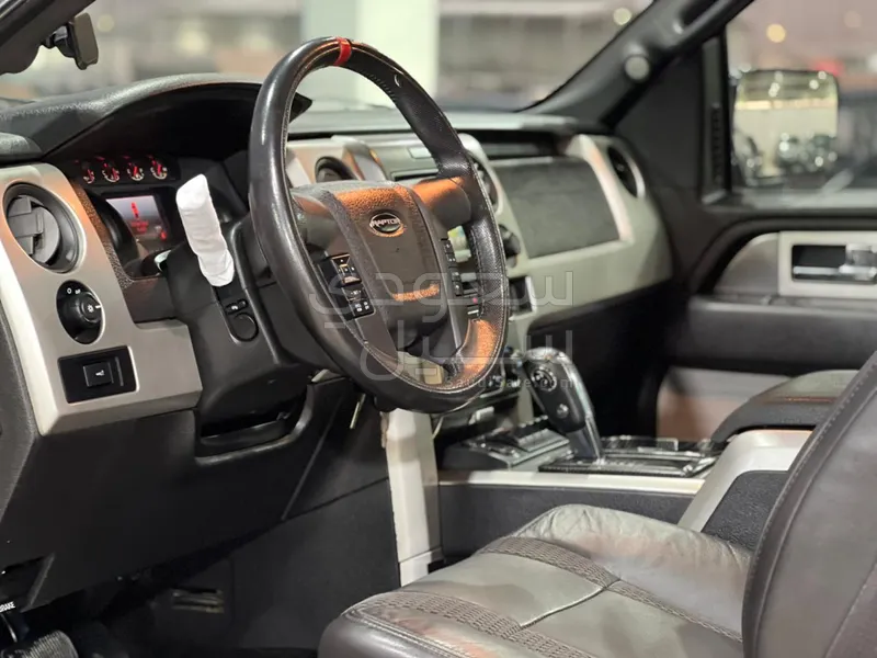 2014 فورد اف 150 اس في تي رابتر