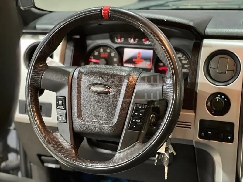 2014 فورد اف 150 اس في تي رابتر