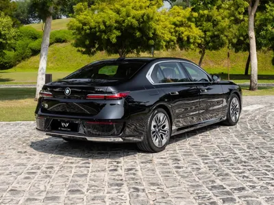 2023 بي ام دبليو الفئة السابعة 735أي