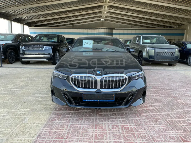 2026 بي ام دبليو الفئة الخامسة 520 أي إم كت