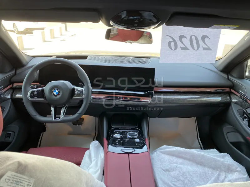 2026 بي ام دبليو الفئة الخامسة 520 أي إم كت