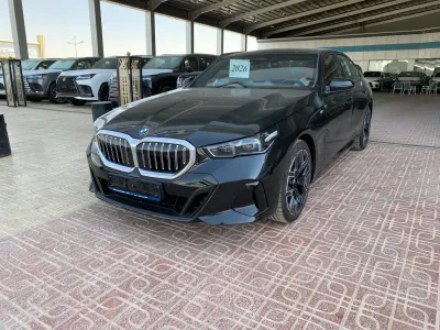 2026 بي ام دبليو الفئة الخامسة 520 أي إم كت