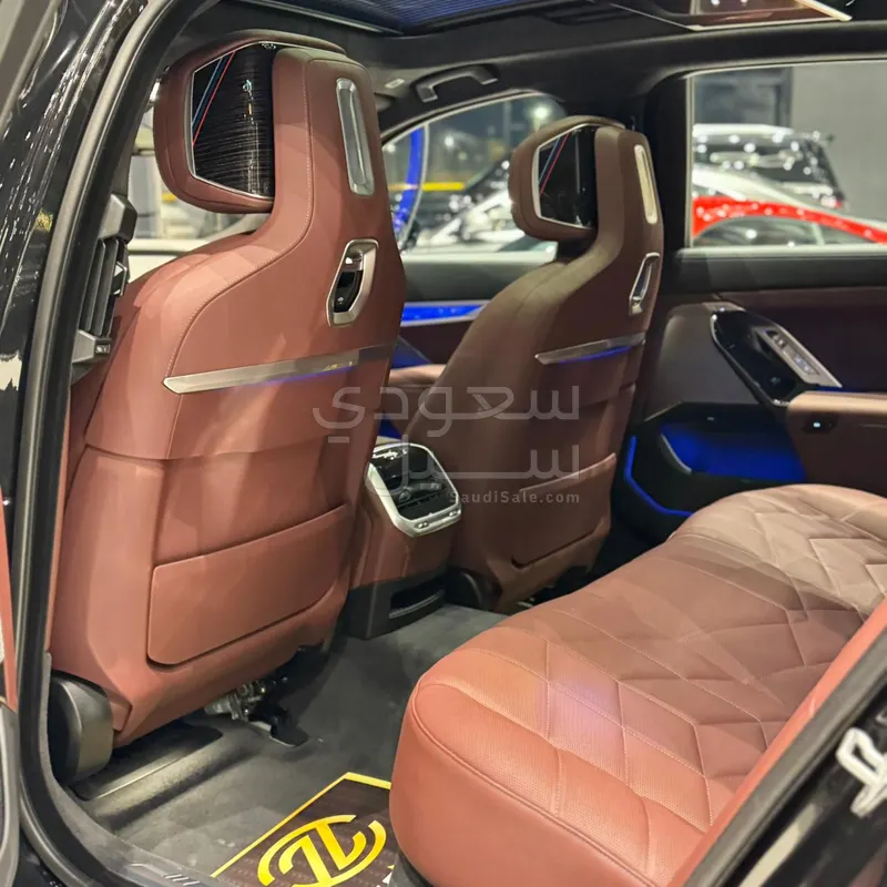 2026 بي ام دبليو الفئة السابعة 735أي