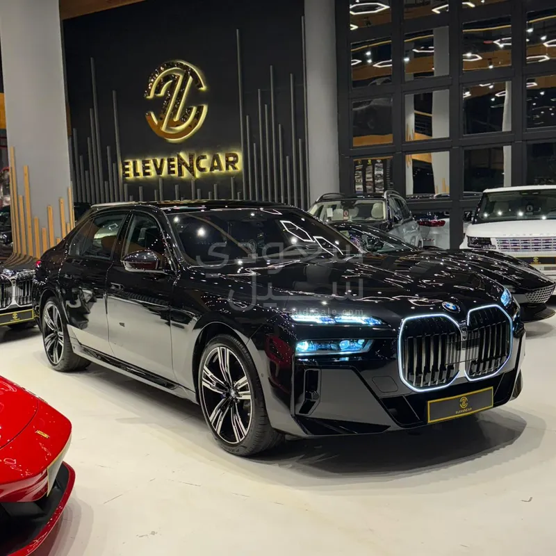 2026 بي ام دبليو الفئة السابعة 735أي