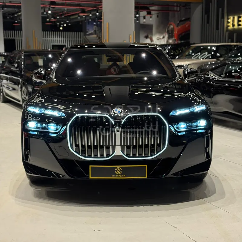 2026 بي ام دبليو الفئة السابعة 735أي