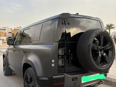2023 لاند روفر ديفيندر 110