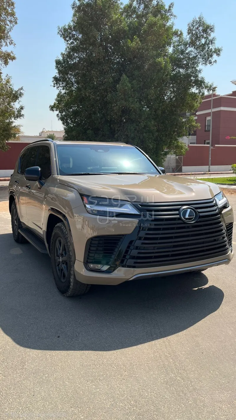 2025 Lexus LX 600