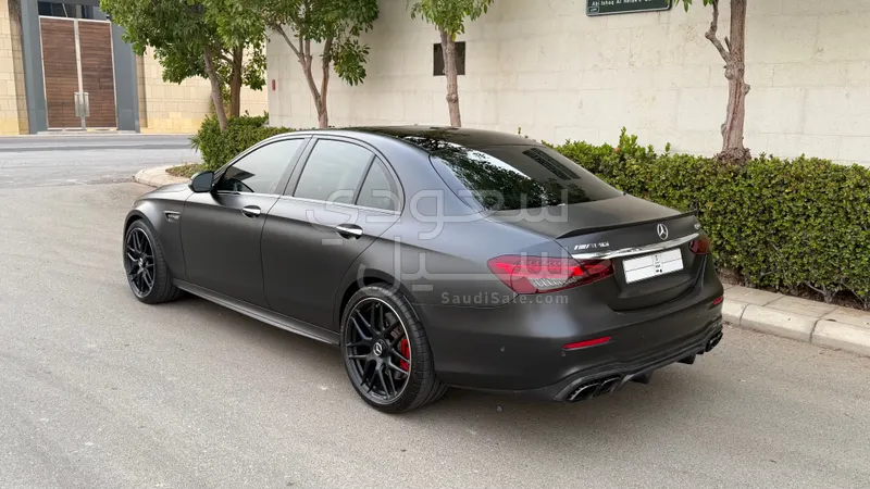 2021 مرسيدس - بنز إي 63إس أي إم جي