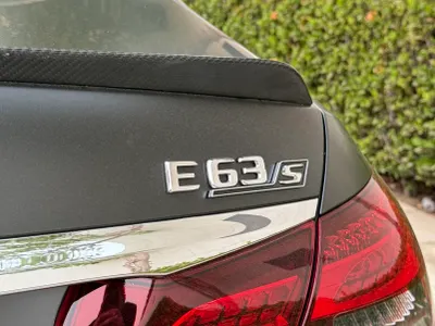 2021 مرسيدس - بنز إي 63إس أي إم جي