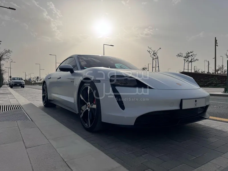 2024 بورش تايكان 4إس