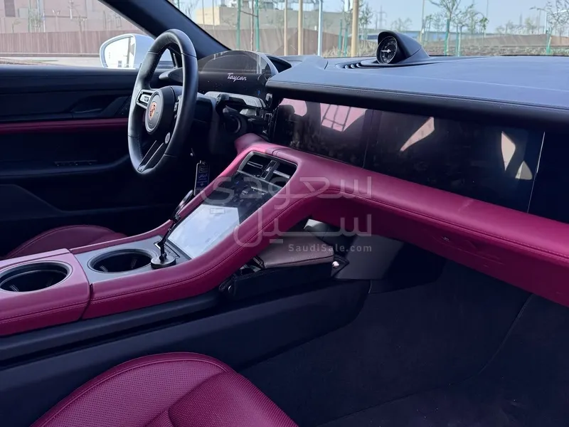 2024 بورش تايكان 4إس