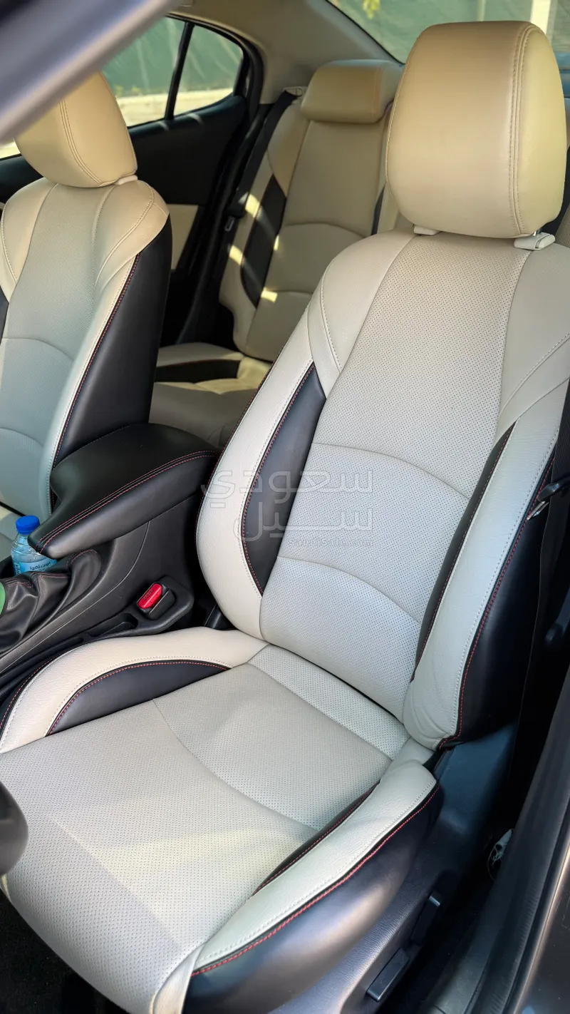 2016 مازدا مازدا 3