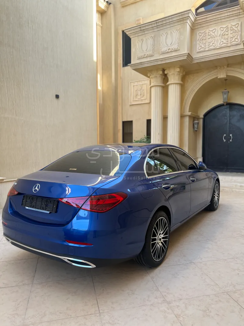 2024 مرسيدس - بنز سي 200