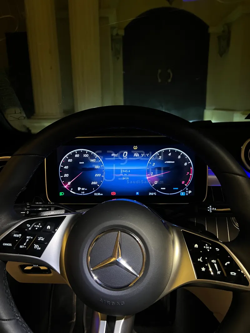 2024 مرسيدس - بنز سي 200