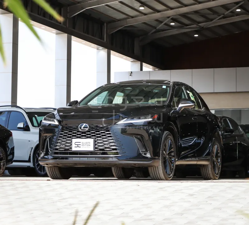 2024 لكزس أر إكس 350