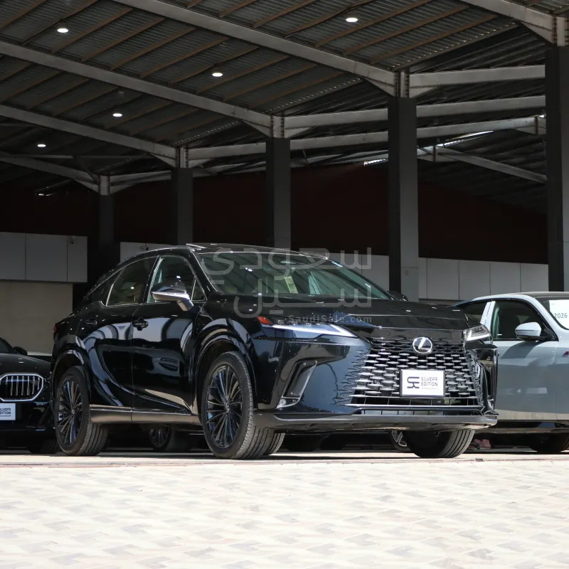 2024 لكزس أر إكس 350