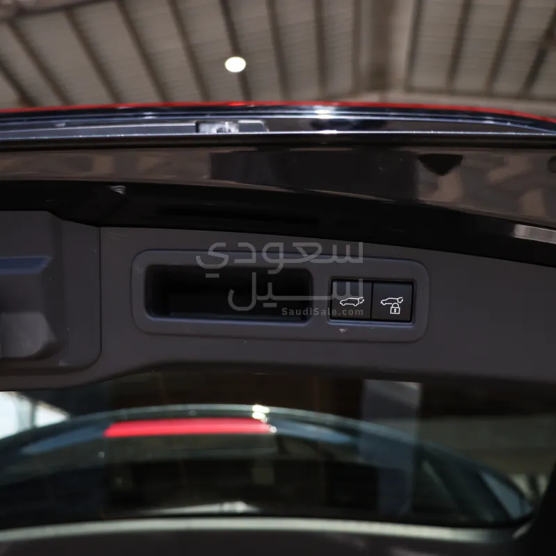 2024 لكزس أر إكس 350