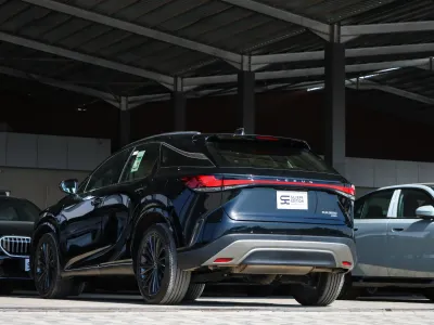 2024 لكزس أر إكس 350