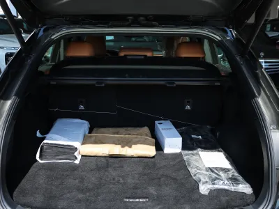 2024 لكزس أر إكس 350