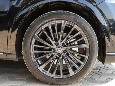 2024 لكزس أر إكس 350