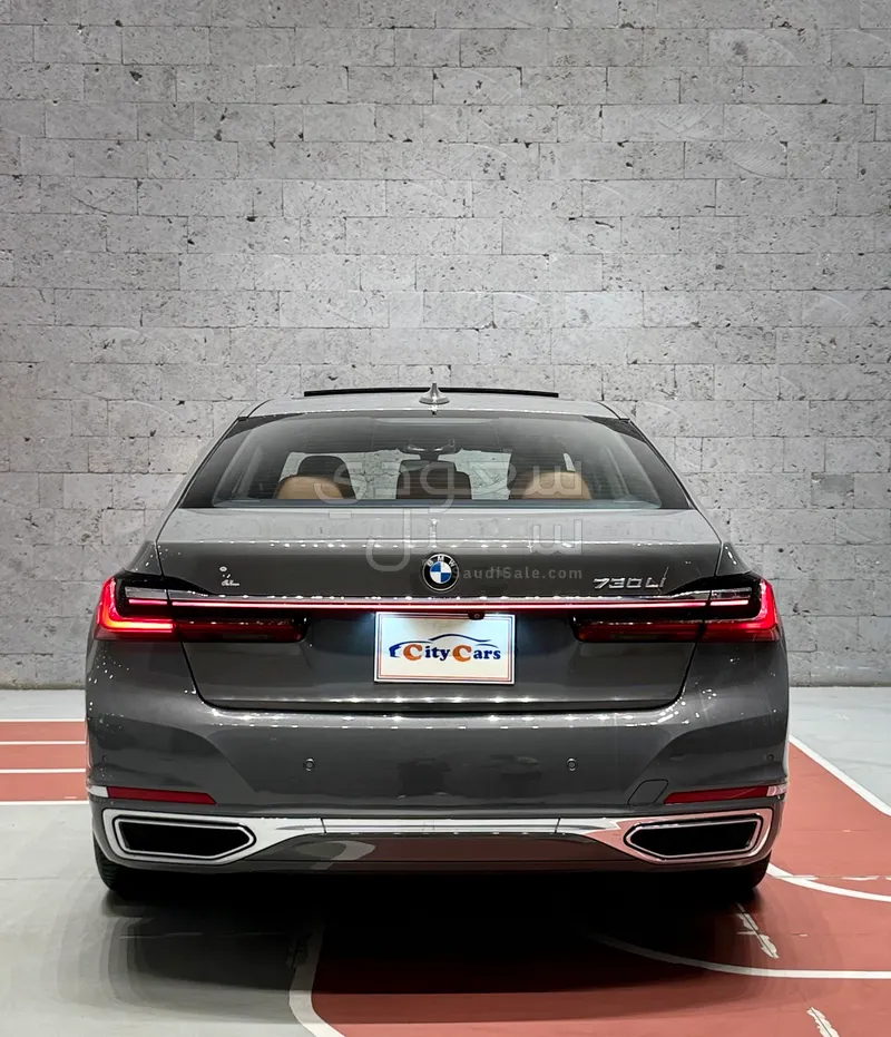 2021 بي ام دبليو الفئة السابعة 730 إل أي