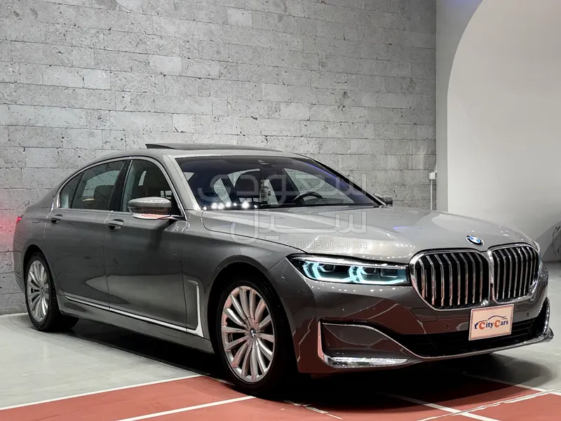 2021 بي ام دبليو الفئة السابعة 730 إل أي