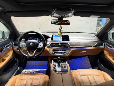 2021 بي ام دبليو الفئة السابعة 730 إل أي