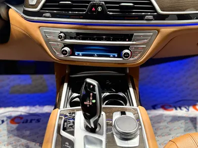 2021 بي ام دبليو الفئة السابعة 730 إل أي