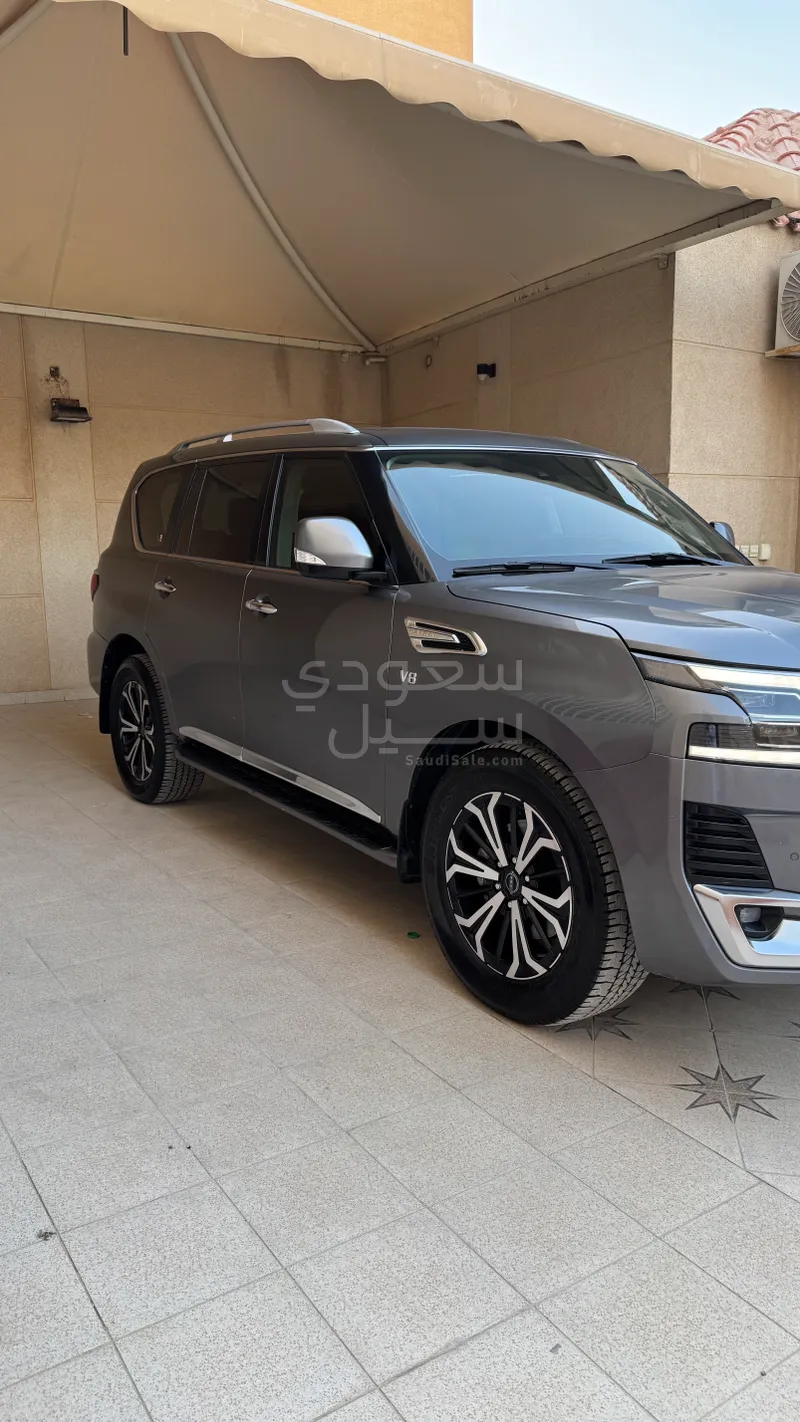 2023 Nissan Patrol Titanium