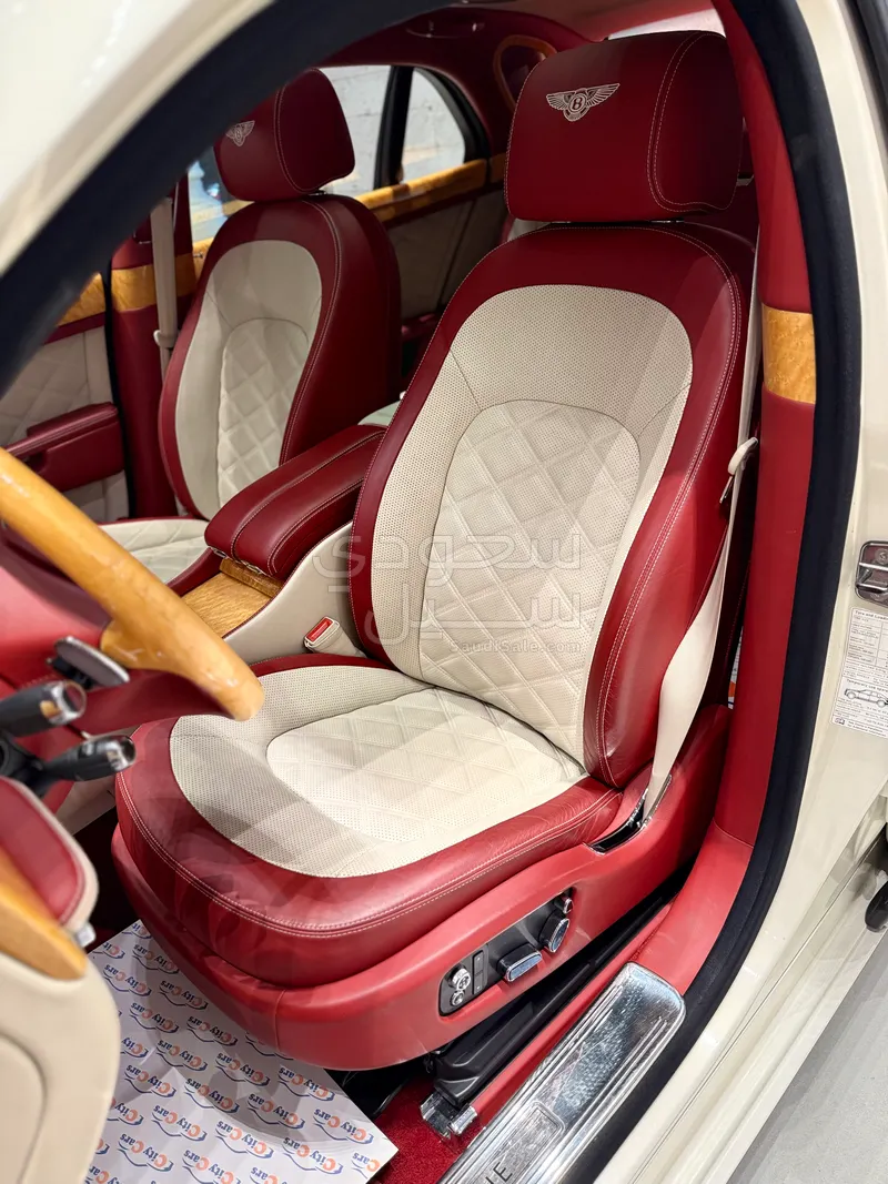 2016 بنتلي مولسان سبيد