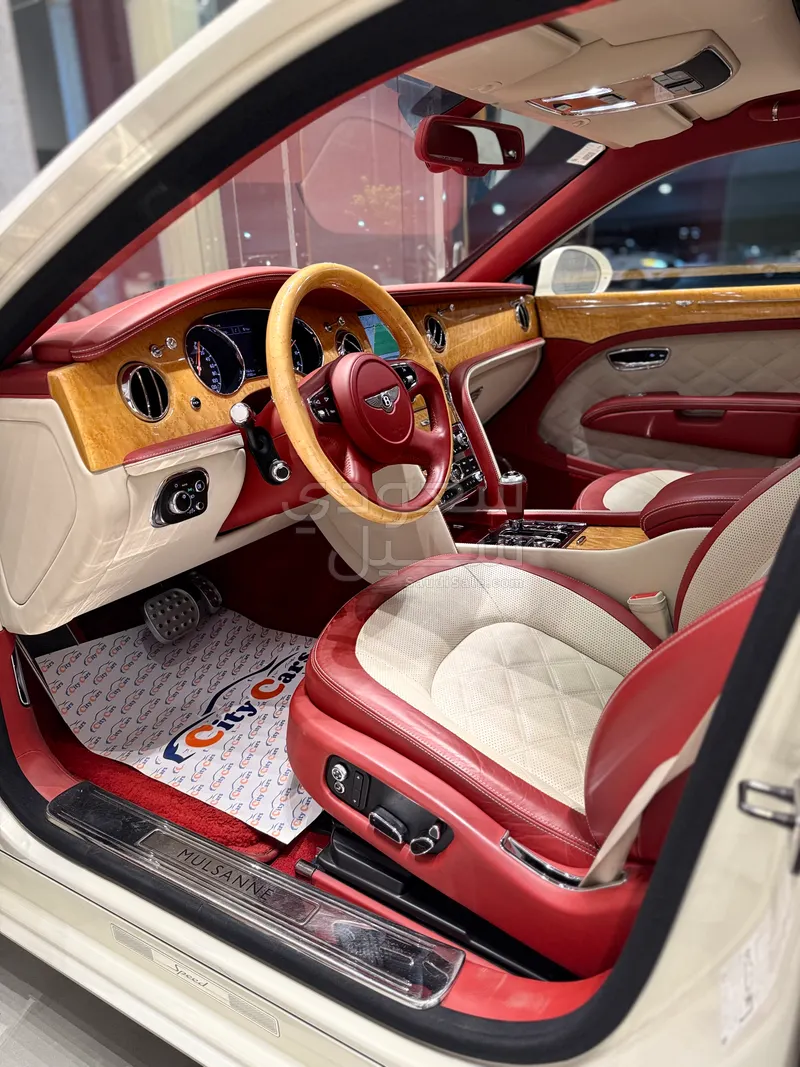 2016 بنتلي مولسان سبيد